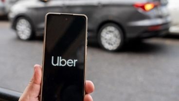 Dos conductores de Uber fueron víctimas de robos por parte de falsos pasajeros en el oeste rosarino
