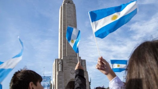 Promesa a la Bandera con nuevas propuestas lúdicas y turísticas para estudiantes