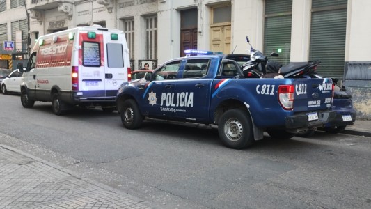 Lo arrastró casi 50 metros para robarle el celular y quedó detenido