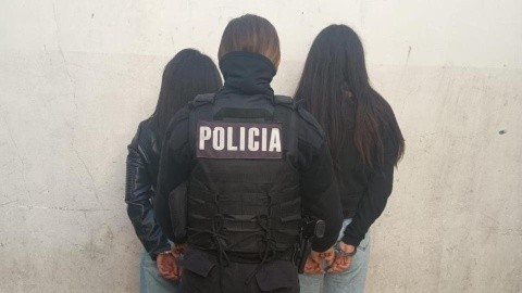 Robo millonario en el centro de Rosario: asaltaron a un hombre tras salir de una financiera y hay dos detenidas