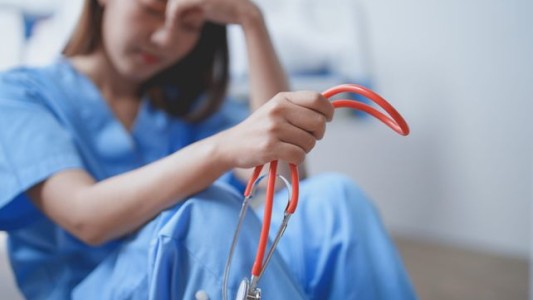 Nuevas becas en reemplazo de residencias médicas: preocupación y rechazo en Santa Fe y Rosario