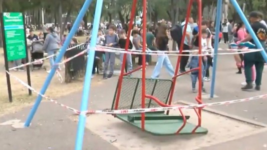 Se desprendió una hamaca del Parque Independencia y una nena terminó hospitalizada