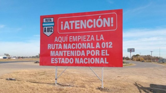 El gobierno provincial colocó carteles para advertir sobre el mal estado de las rutas nacionales