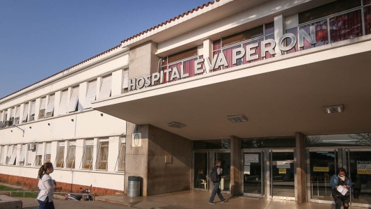 Ataque a tiros desde una moto: dos jóvenes heridos, uno en terapia intensiva