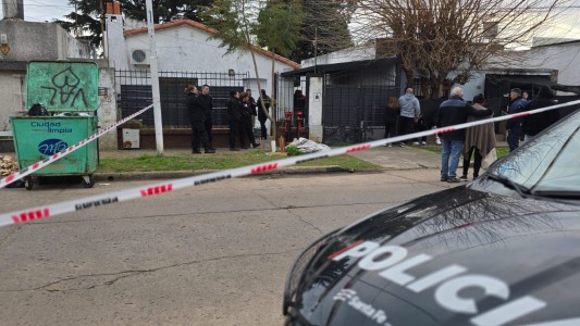 Incendio fatal en una vivienda: un joven y su hijo fallecieron mientras dormían