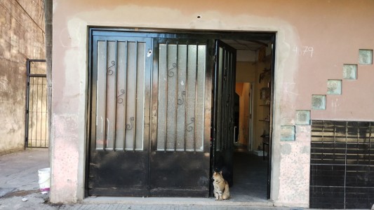 Balearon una vivienda: constataron dos impactos de bala en la fachada