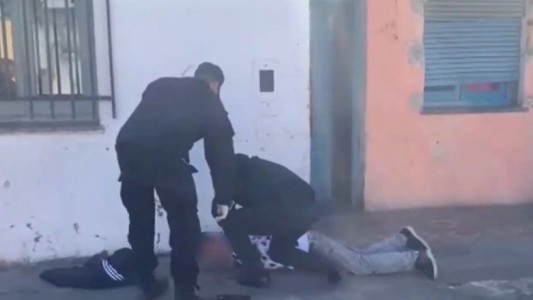 Detuvieron a un hombre tras balear una vivienda durante un control vehicular