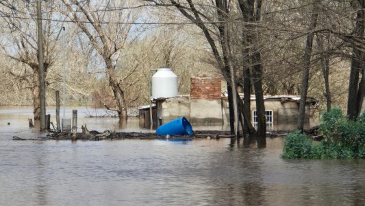 Comenzó a descender el caudal del Río Carcarañá