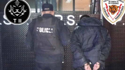 Detienen a un hombre por violencia de género y posesión ilegal de armas