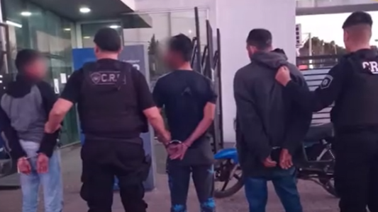 Tres hombres detenidos tras la denuncia de intento de abuso a una adolescente en San Francisquito