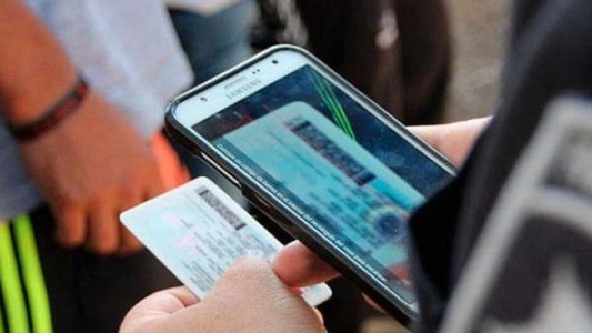 Por pintadas callejeras, diez hinchas de Newell’s y Central no podrán entrar a las canchas