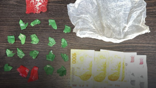 Operativos en Rosario: Incautaciones de drogas, armas y detenciones en menos de un día