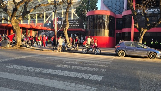 Tensión en Newell’s: reclamo frente al club y pedido de adelanto electoral