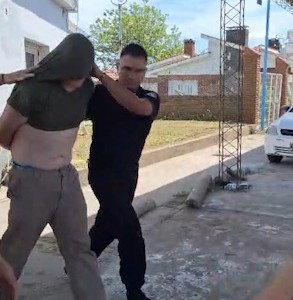 Grave denuncia contra un portero en una escuela