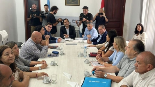 Sin oferta salarial, la paritaria docente en Santa Fe pasó a un cuarto intermedio