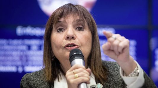 Bullrich criticó el paro del fútbol y calificó de “ridícula” la decisión vinculada a la citación de Tapia