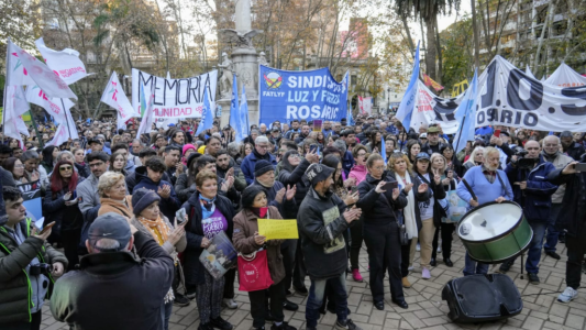 Paros y movilizaciones en Rosario en rechazo al proyecto de reforma laboral