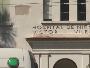 Una beba de dos meses dio positivo en cocaína y su madre se fugó con la niña