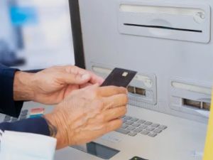 Un banco reintegró $11 millones a un jubilado tras detectar transferencias fraudulentas