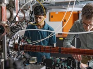 Día Mundial de la Cuántica: científicos logran “ver” átomos en dos lugares al mismo tiempo por primera vez