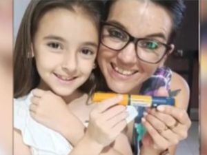 Emma tiene déficit de crecimiento y necesita ayuda