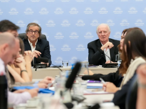 El oficialismo dictaminó el Presupuesto 2026 y buscará aprobarlo mañana en el recinto