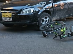 Un joven resultó herido tras ser atropellado por un taxi en Pellegrini e Italia