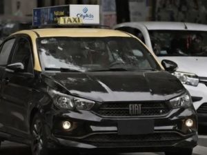 El Concejo de Rosario permitirá publicidad en taxis y suma un ingreso extra para los choferes