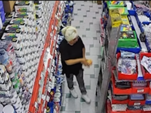 Robo en un comercio de calle San Luis: una mechera fue grabada por las cámaras