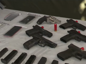 Tres detenidos por las armas enterradas en Roldán