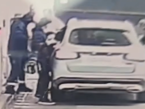 Robo, persecución y un policía herido