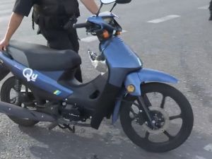 Siniestro vial en Circunvalación y Sorrento: una camioneta chocó a una moto