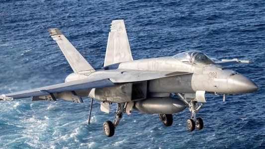 Aumento de la tensión: aviones de combate de EE. UU. ingresan al espacio aéreo venezolano