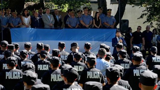 Pullaro presentó 500 nuevos policías y aseguró que Santa Fe es hoy “una de las provincias más seguras”