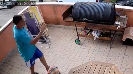 Insólito robo en La Florida: entró tres veces en el mismo día a una casa y quedó filmado