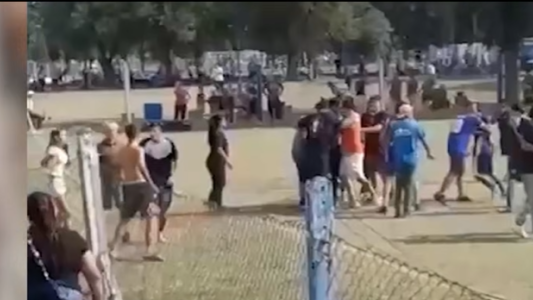 El árbitro agredido en la Liga Rosarina relató el ataque: no seguirá dirigiendo