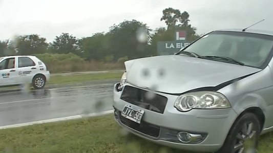 Choque en cadena en la autopista Rosario-Córdoba: cinco vehículos involucrados