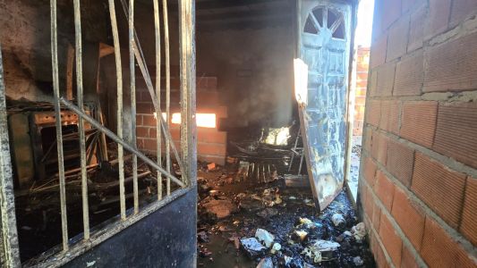 Una familia perdió su vivienda en un incendio y apelan a la solidaridad de la comunidad