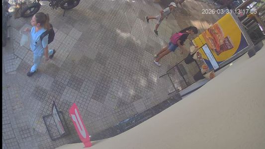 Violento robo en Rosario: atacaron a una empleada con un palo tras robar un ramo de flores en San Juan al 2600