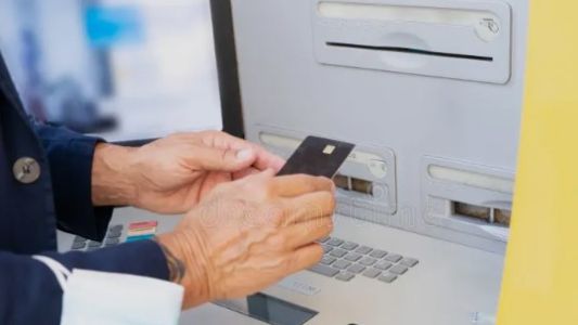 Un banco reintegró $11 millones a un jubilado tras detectar transferencias fraudulentas