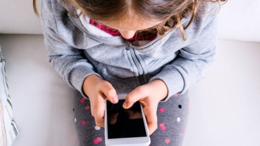 I.A y grooming: el nuevo peligro de los desnudos creados con tecnología