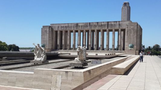 Reactivan las obras del Monumento a la Bandera: la provincia toma el control