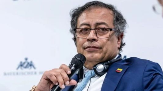 Petro denuncia que al menos 27 muertos dejan “bombardeos en frontera Colombia-Ecuador”