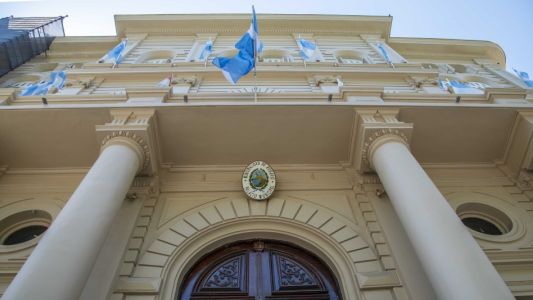 Cronograma de servicios públicos en Rosario por el Día del Veterano y Viernes Santo