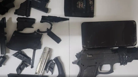 Detienen a cuatro personas con arma falsa en zona norte