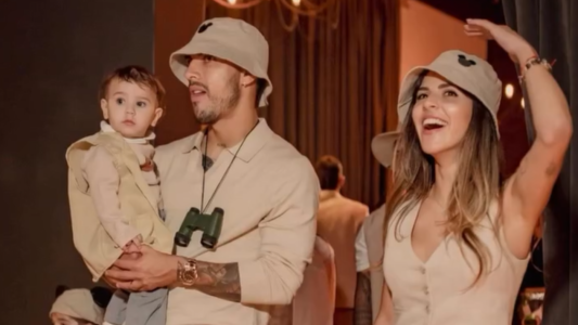 Así celebraron el primer cumpleaños del hijo de Leandro Paredes y Camila Galante: fiesta temática y bautismo