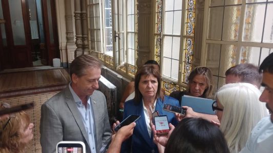 Patricia Bullrich, sobre Adorni: “Quizás no tiene el cuero tan duro como yo”