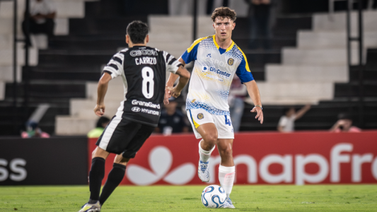 Central dio el golpe en Paraguay: venció a Libertad y se acomoda en la Copa