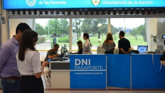 Demoras en la entrega de DNI: la Defensoría pide al Renaper que informe plazos reales