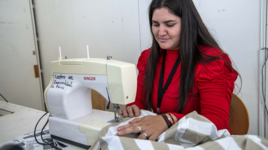 El 73% de los inscriptos en cursos de oficios de la Municipalidad son mujeres